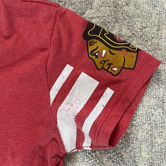 Reebok Blackhawks Tee - Picture 4 of 4